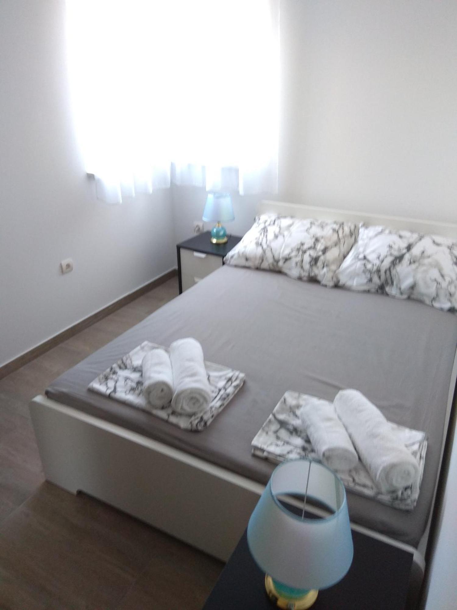Apartment Domagoj, Novalja Exterior foto